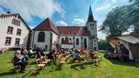 „Lit:Natur“ vor der Kirche St. Petronilla in Münster-Handorf