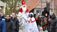 Umzug mit dem Nikolaus in Nienborg