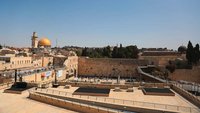 Blick auf das Arel der Klagemauer in Jerusalem