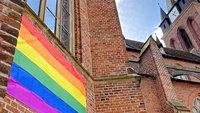 Regenbogenfahne in Senden