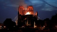 Löscharbeiten an Notre-Dame am Montagabend in Paris