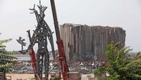 Blick auf den zerstörten Hafen von Beirut