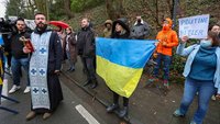 Demonstranten vor russischer Botschaft in Brüssel