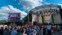 Die Hauptbühne bei der Eröffnung des Katholikentags in Stuttgart. | Foto: Michael Bönte