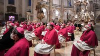 Bischöfe beim Gottesdienst 