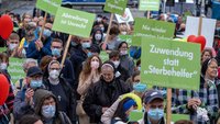 Demonstrationszug Berlin bei Marsch für das Leben.