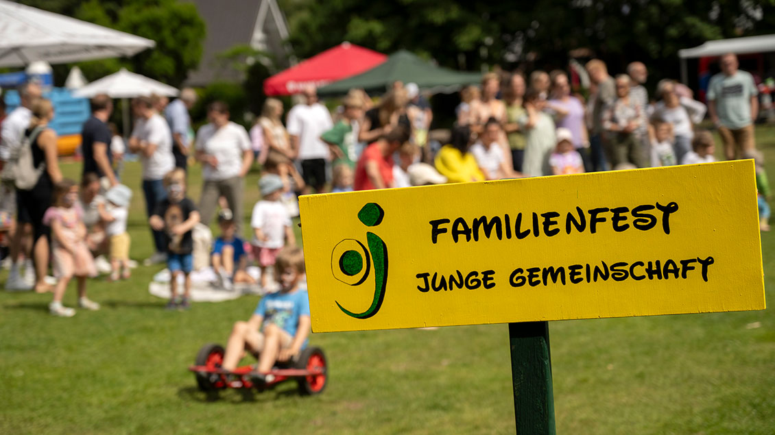 Regelmäßig kommen Familien des JG-Familienverbands zu gemeinsamen Aktionen zusammen.